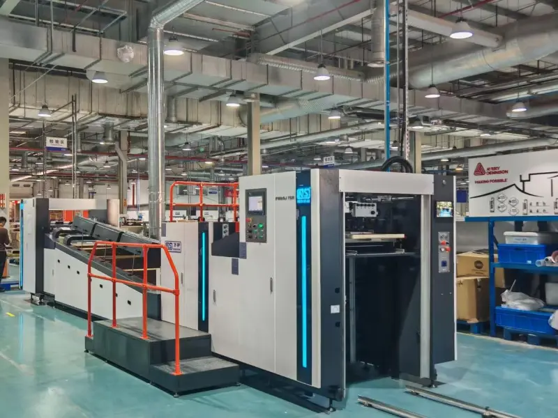 Az új Star új FHSGJ-760 Full Automata, nagy sebességű Full/spot lakkozógépet kiszállították az indonéz vásárlóhoz.